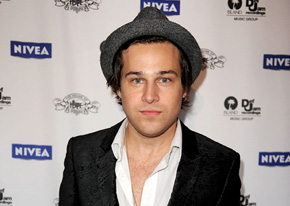 1251217695ryan_cabrera_290x206