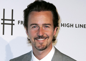 1251298646edward_norton_290x206