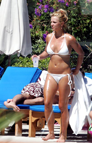 1259689485_britney bikini 03 lg