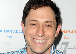 1283287613jonathan 206