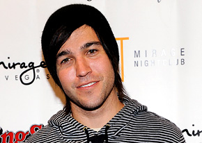 1300117184pete wentz 206