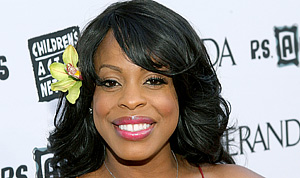 1332969090_niecy nash 178