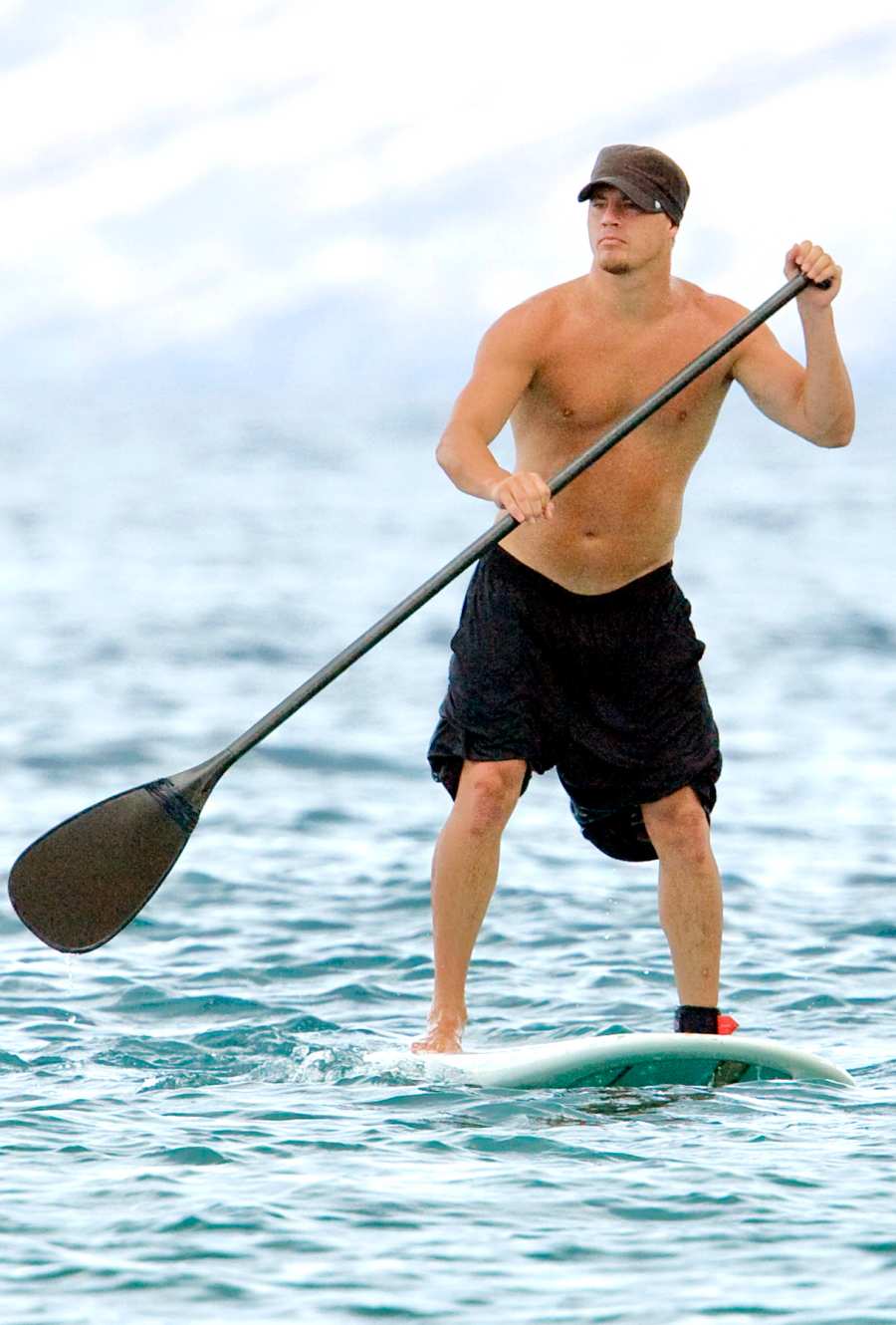 1335282293_channing tatum paddleboarding zoom