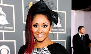 1336061118_snooki 178