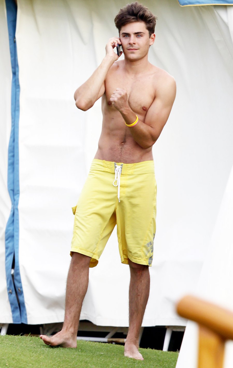 1350417486_10 zac efron 1500