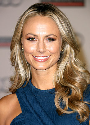 1351181370_stacy keibler 290
