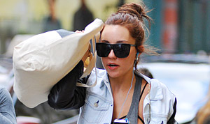 1351794200_amanda bynes 178