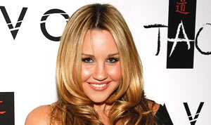 1352072418_amanda bynes h