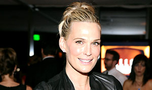 1359140048_molly sims 300