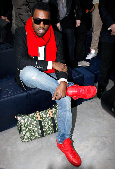 1370540794_kanye west sneakers 560