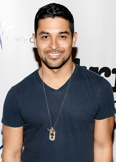 1372101986_wilmer valderrama 560