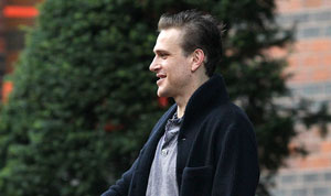 1382125306_jason segel 178