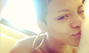 1382389263_rihanna 178