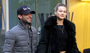 1384532140_adam levine behati prinsloo 178