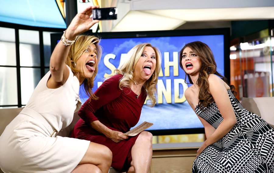 1392746414_hoda kotb kathie lee gifford sarah hyland zoom