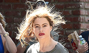 1407530433_sofia vergara jesse tyler 178