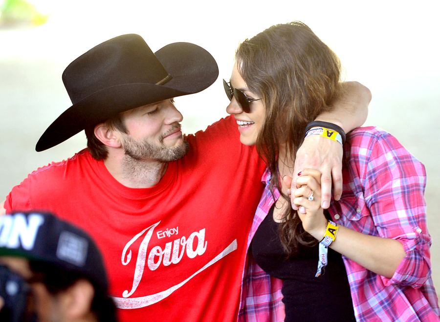 1407962793_ashton kutcher mila kunis coachella 1 zoom