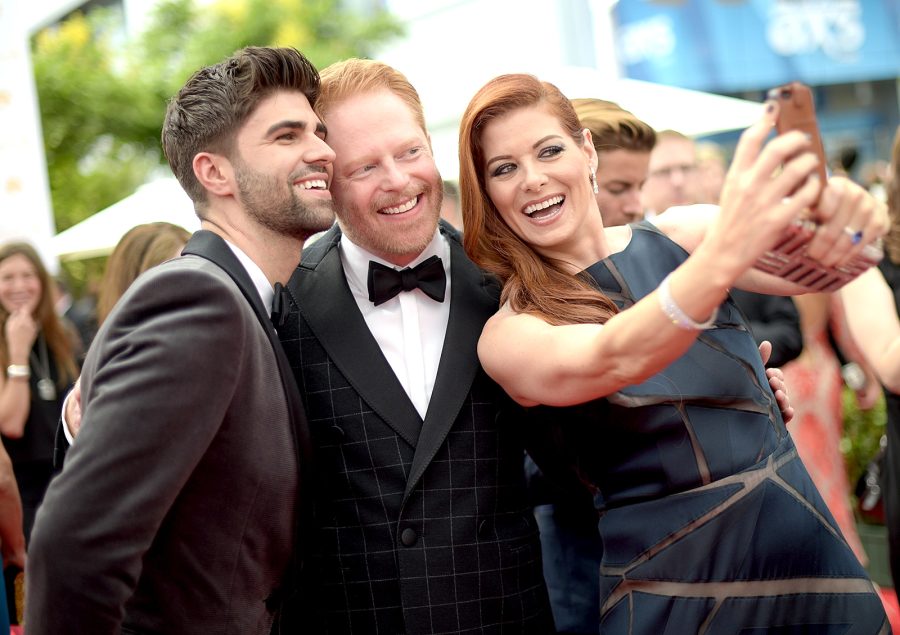 1409163209_jesse tyler ferguson debra messing zoom