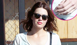 1424207147_ffn_ff7ff13_moore_mandy_exc_mandy moore 300