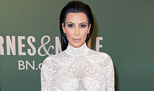 1430940059_kim kardashian book signing 178
