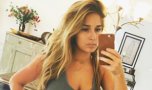 1444938509_jessie james decker 300