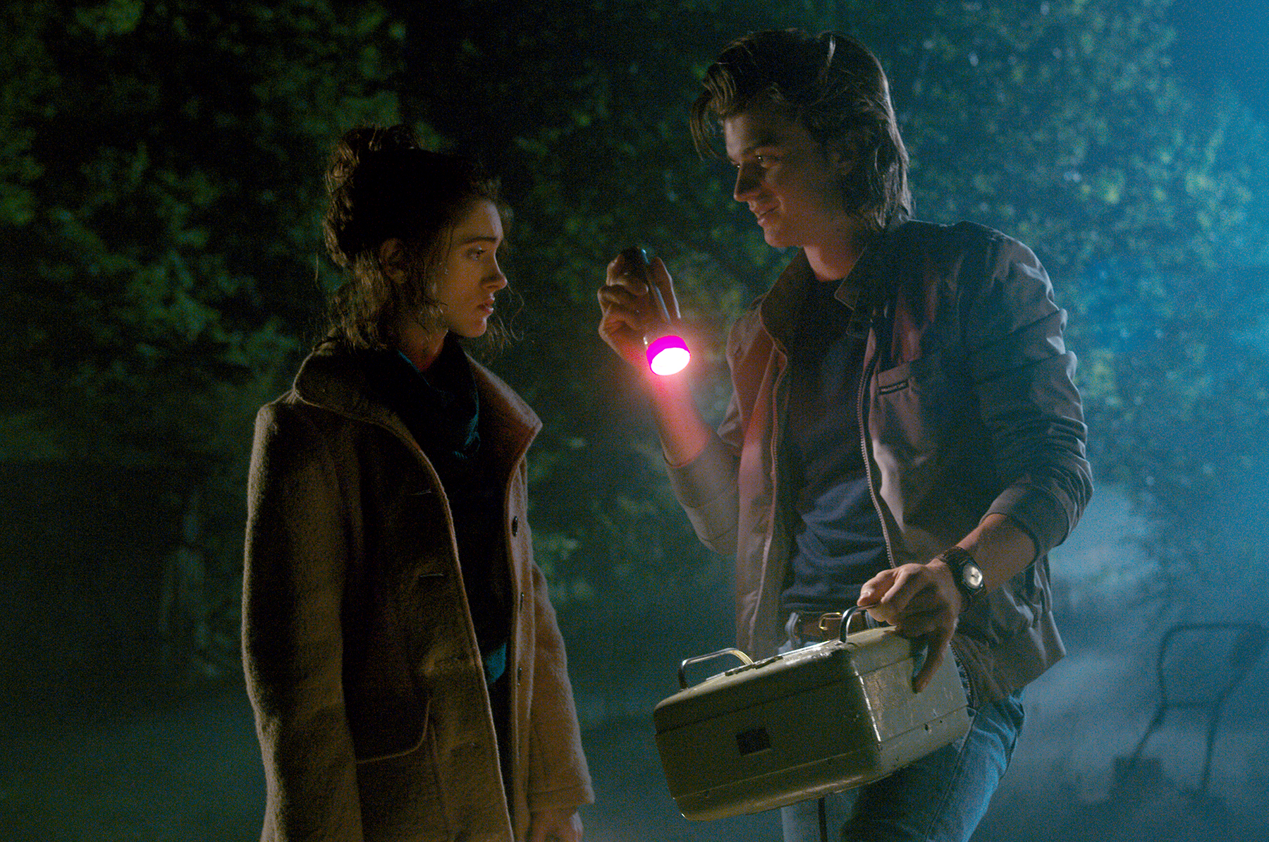 Natalia Dyer and Joe Keery in Stranger Things