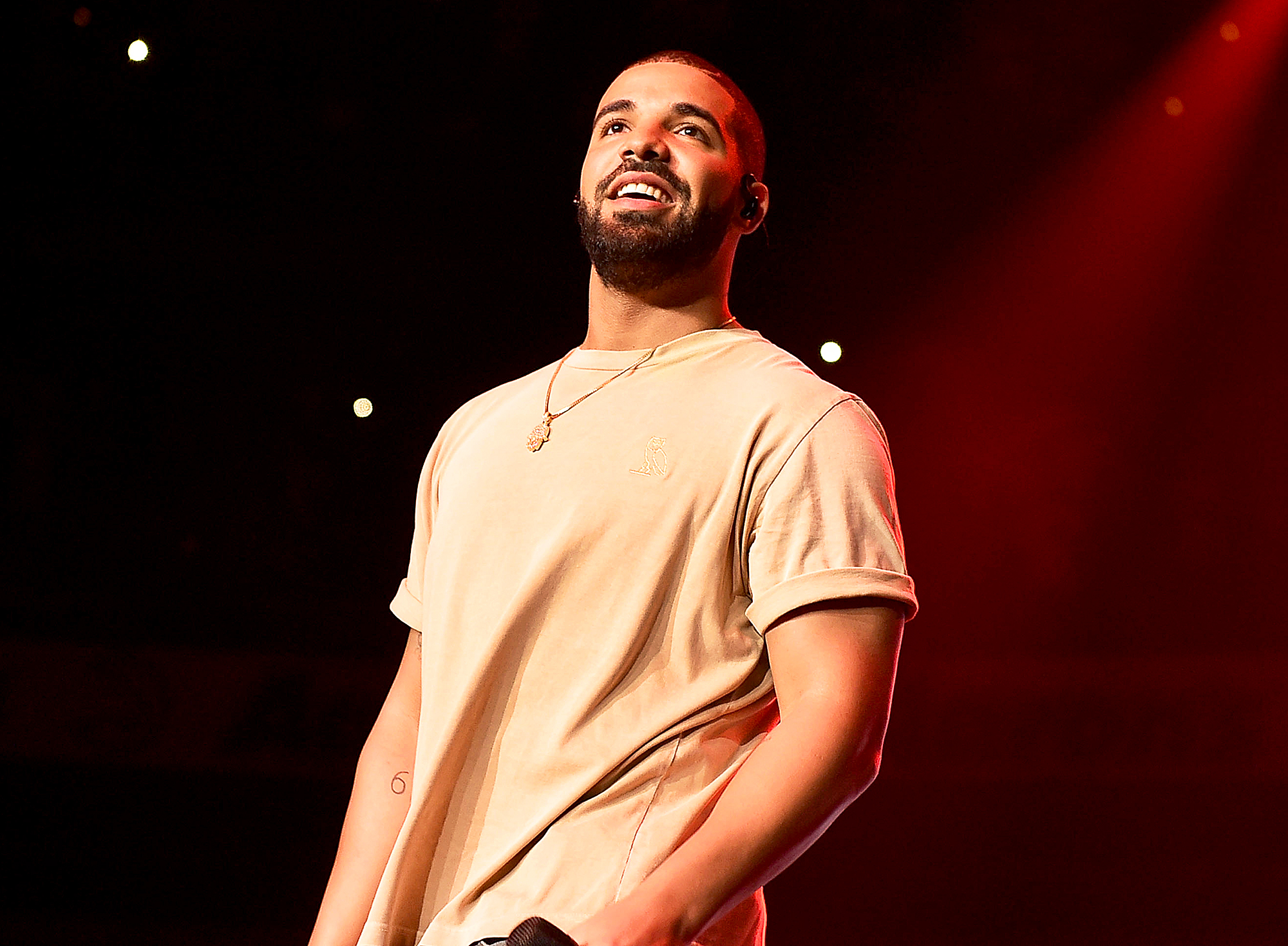Drake performs onstage at Hot 107.9 Birthday Bash Block Show at Phillips Arena in Atlanta, Georgia.