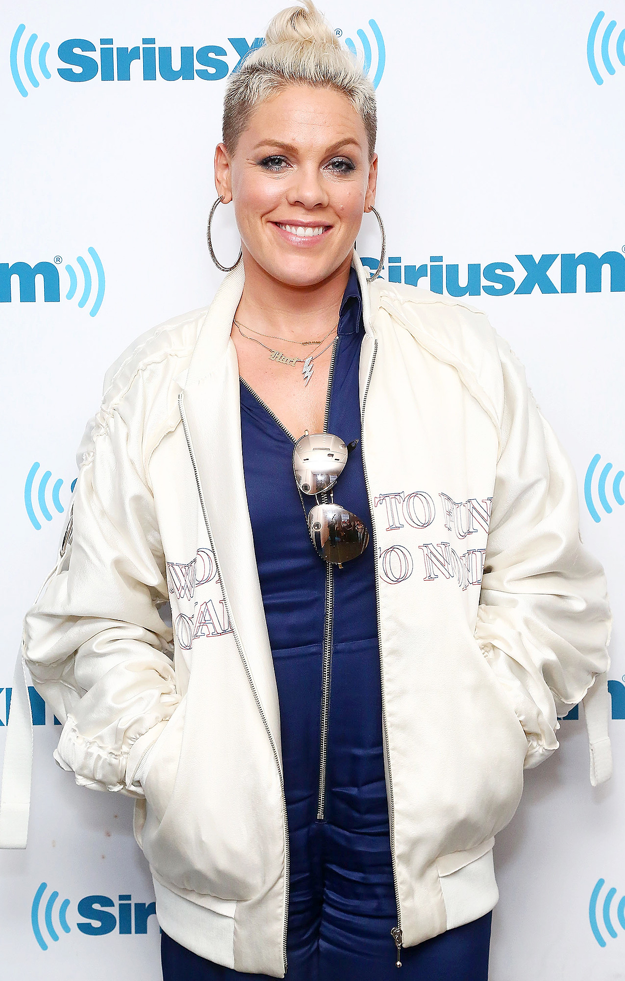 Pink, AMA Performance