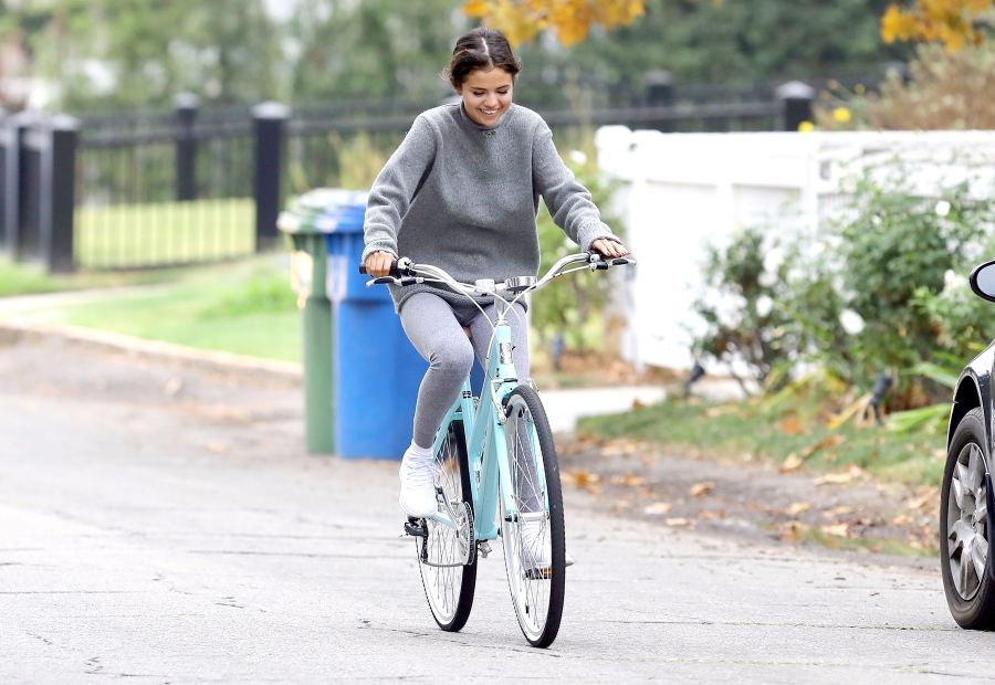 selena-gomez-justin-bieber-biking