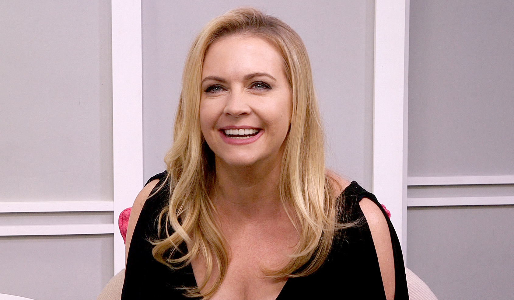 melissa-joan-hart-us-weekly