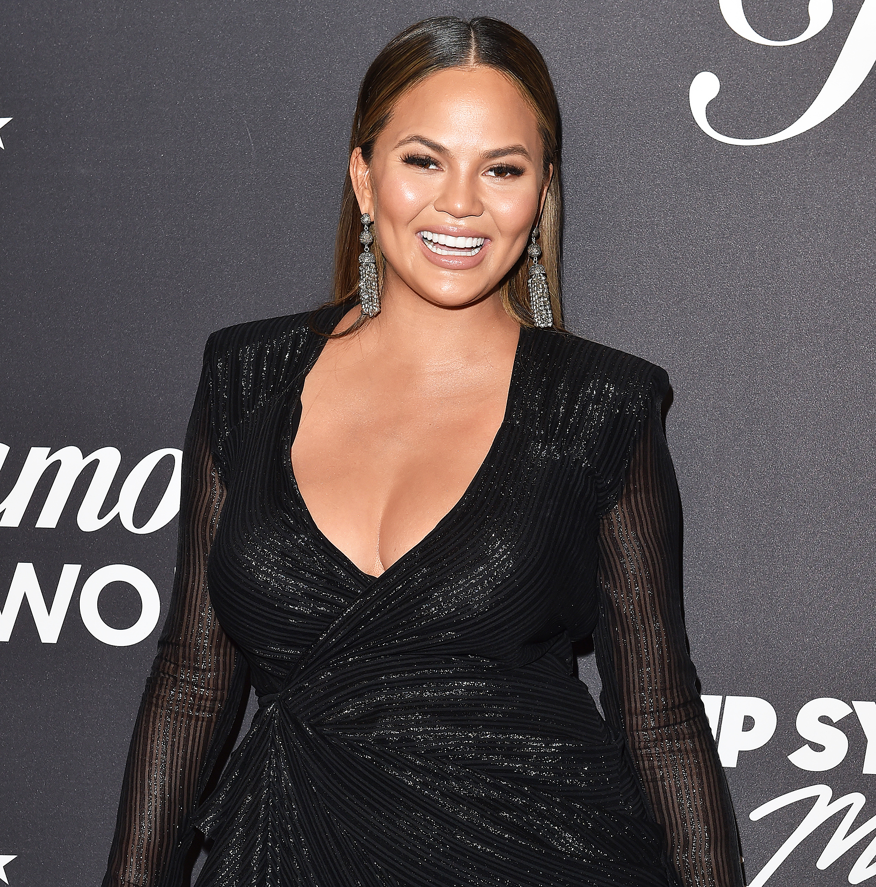 Chrissy Teigen Pregnancy Glow
