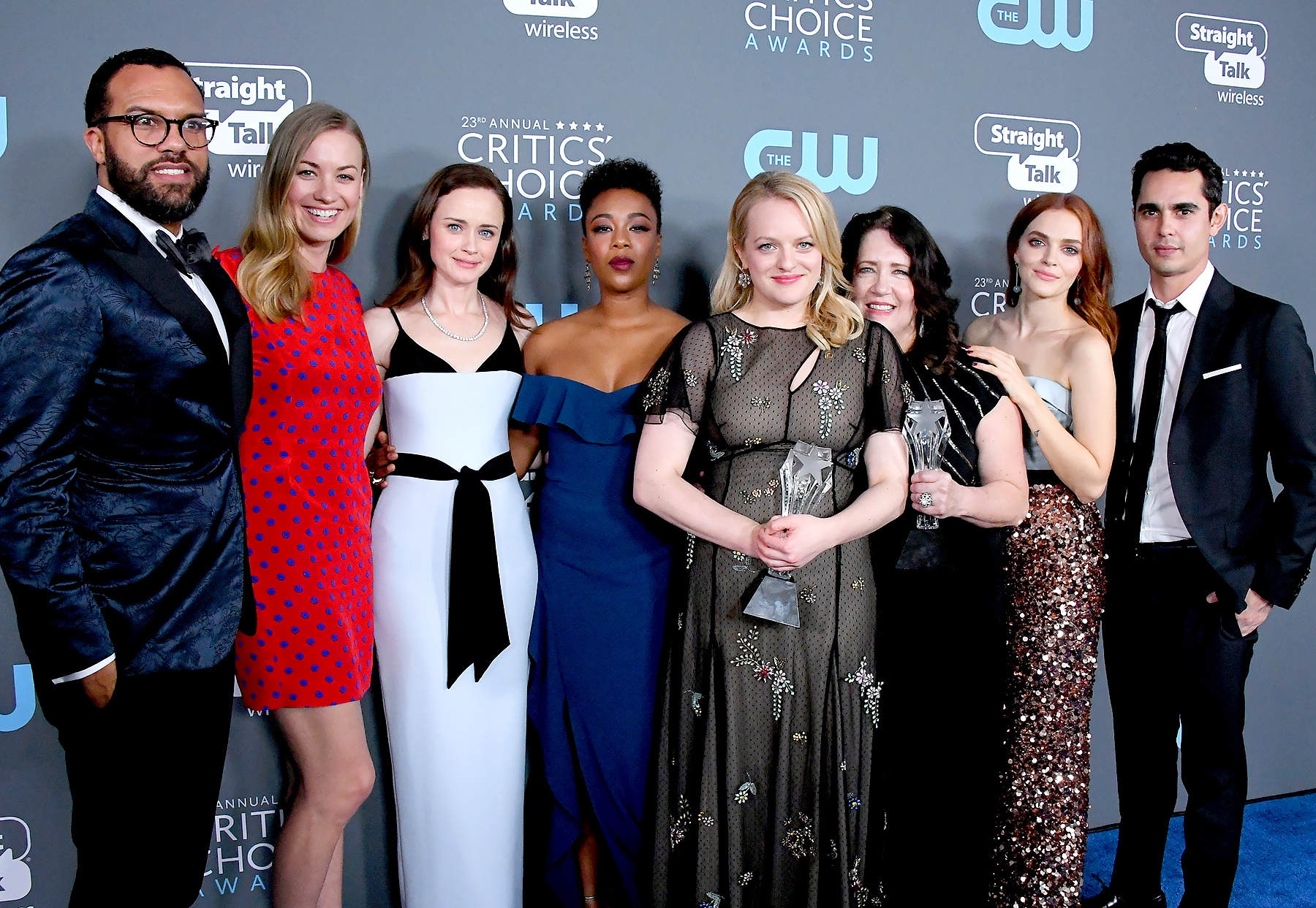 handmaids-tale-cast