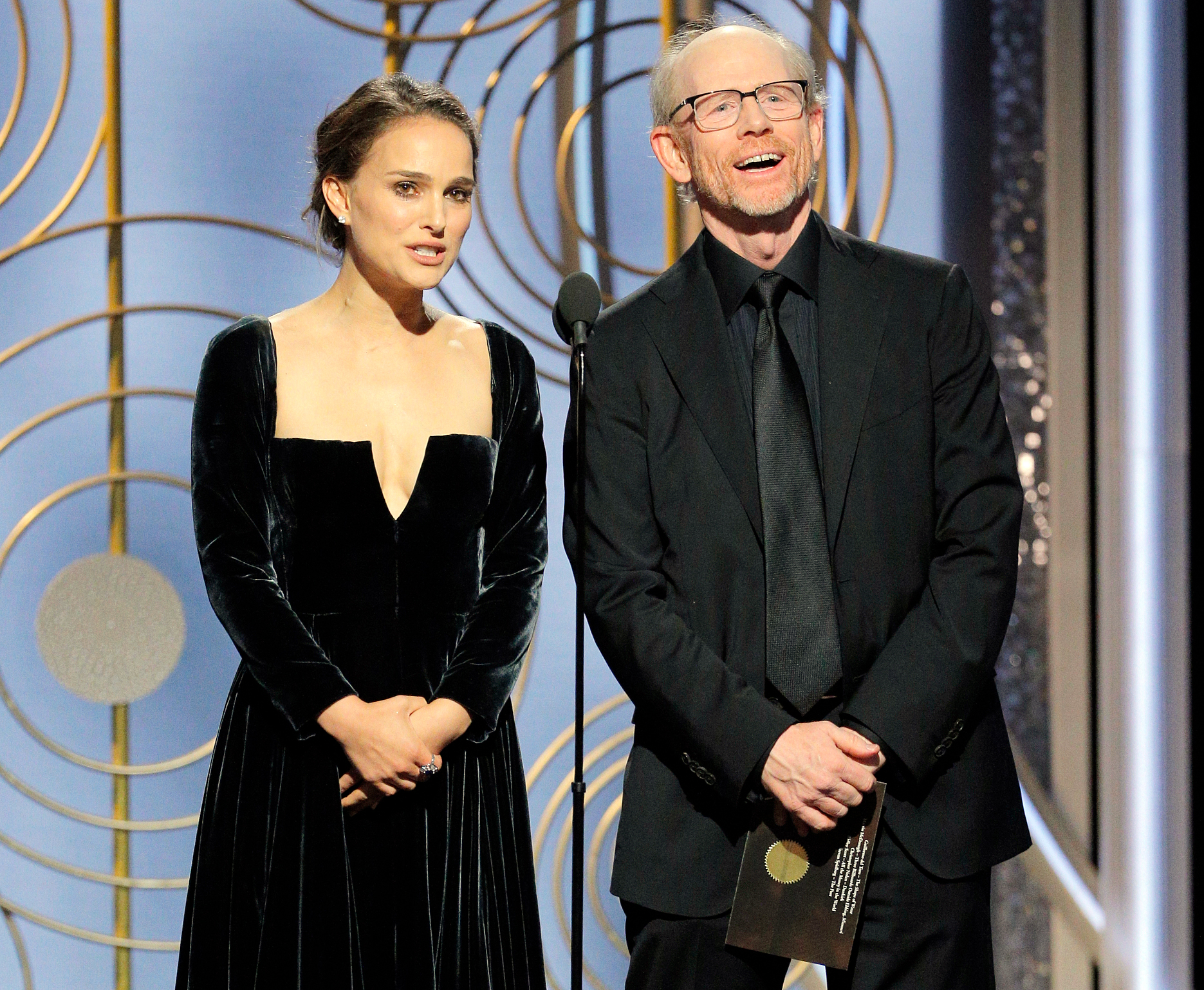 Natalie Portman Introduces All-Male Nominees for Best Director at Golden Globes 2018