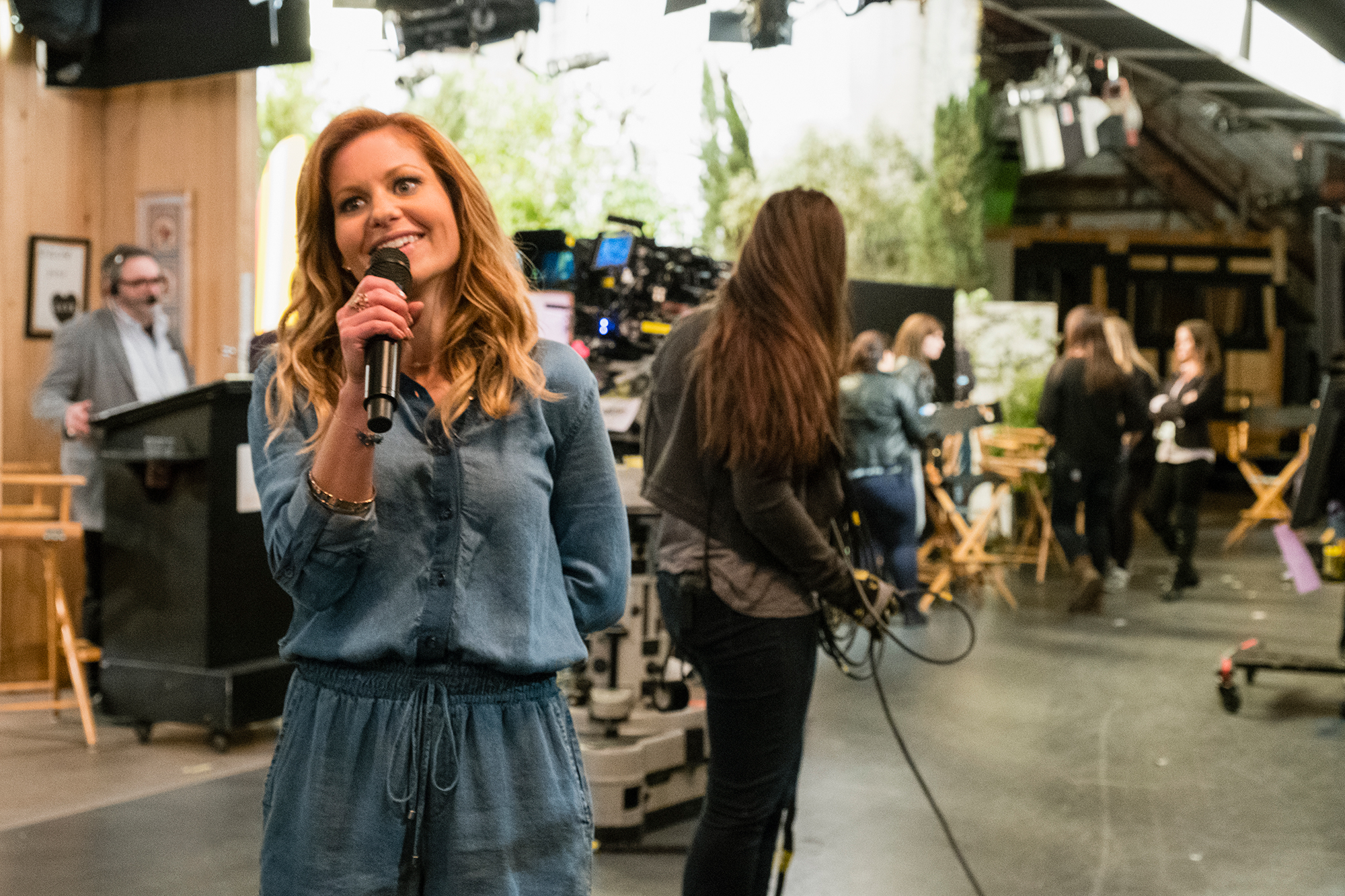 Candace Cameron Bure fuller house show must go on