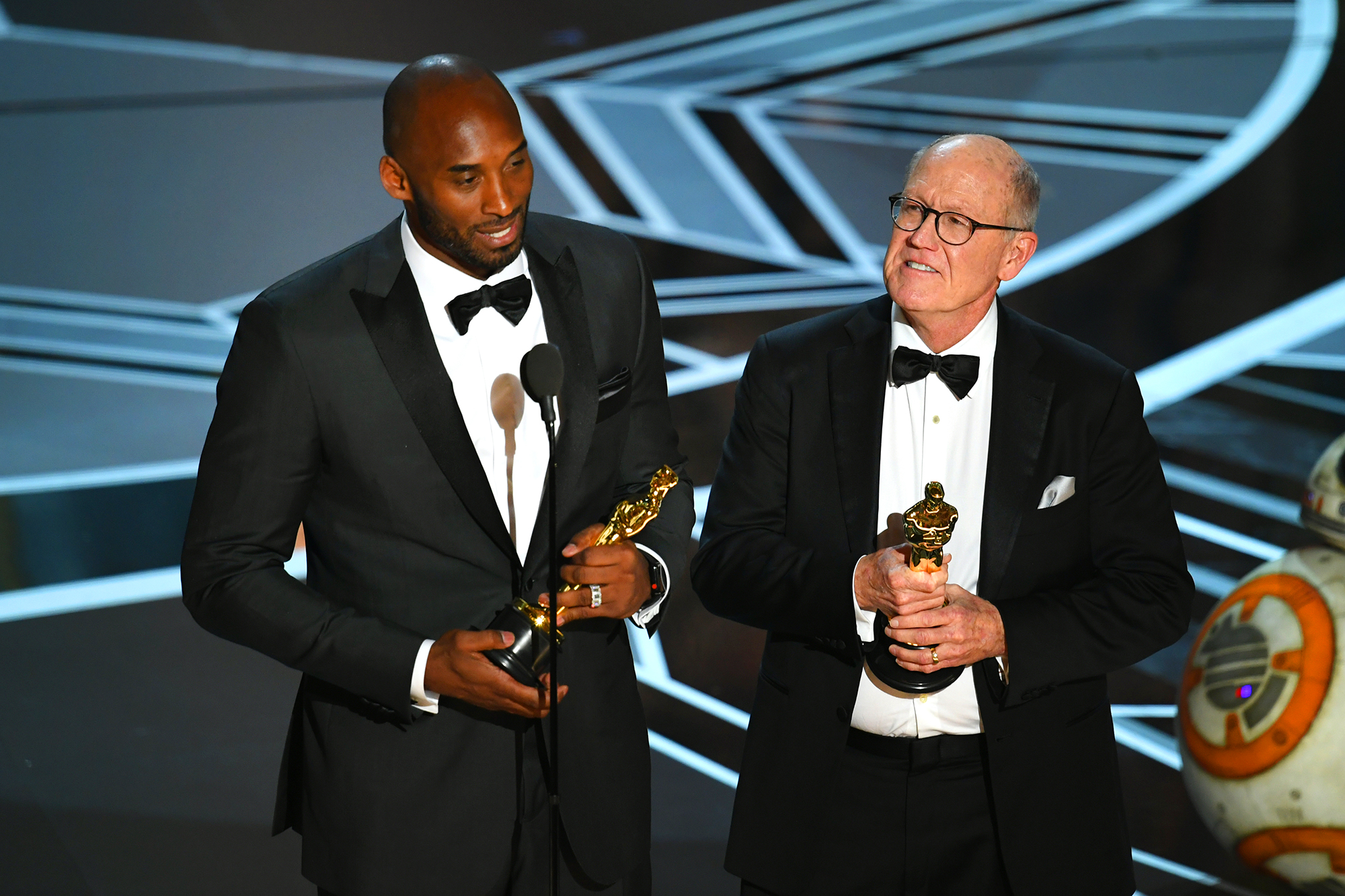 Kobe Bryant and Glen Keane accept Best Animated Short Film for 'Dear Basketball.' oscar 2018