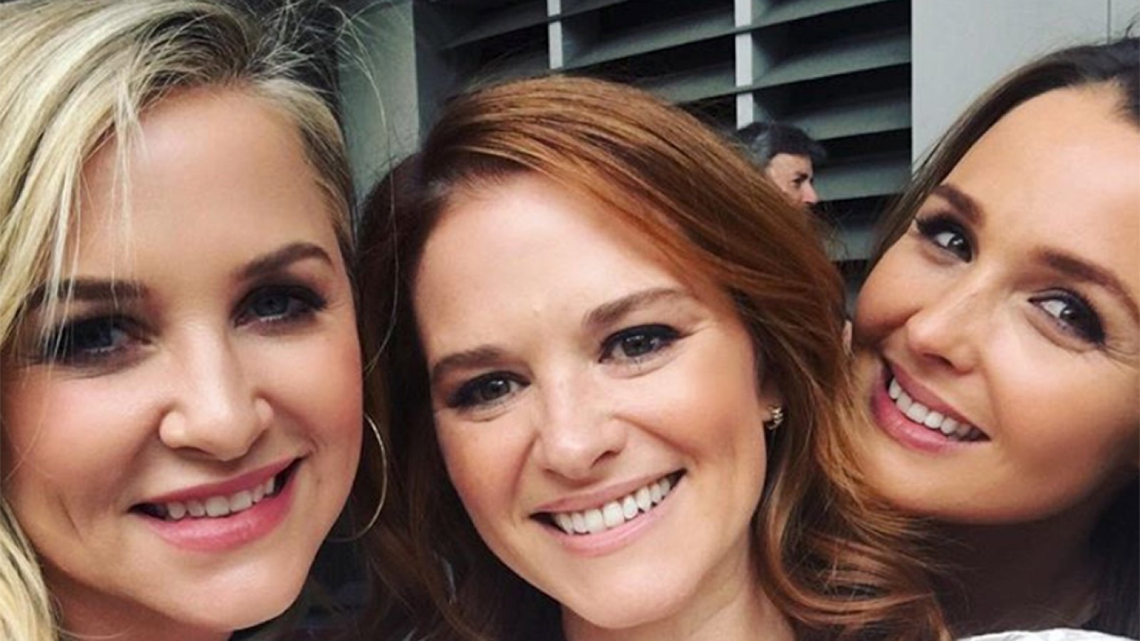 Sarah Drew and Jessica Capshaw leave grey's anatomy