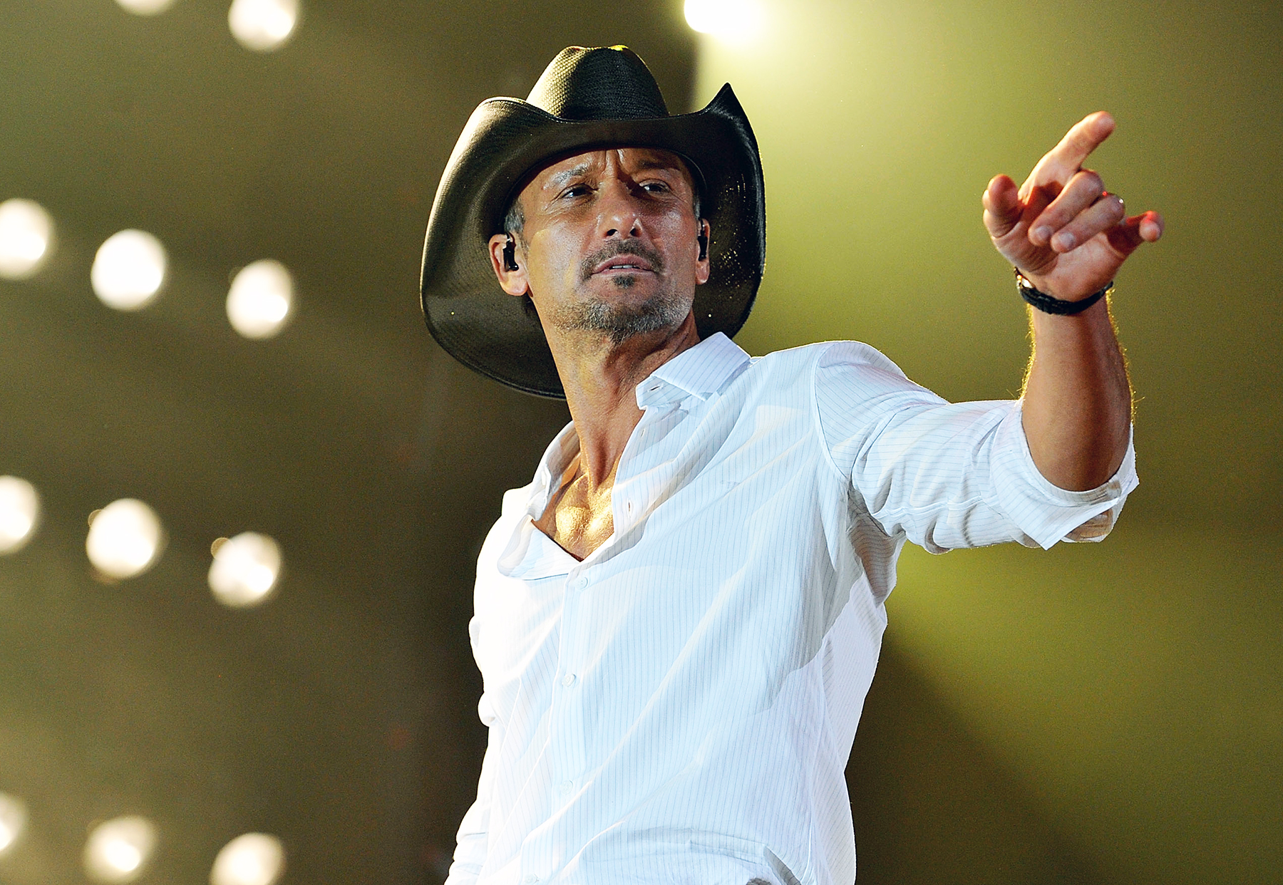 Tim McGraw Returns to U.S. After Dublin Concert Collapse