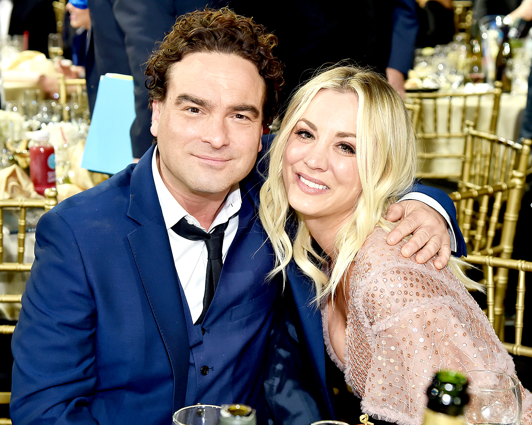 Kaley-Cuoco-Johnny-Galecki