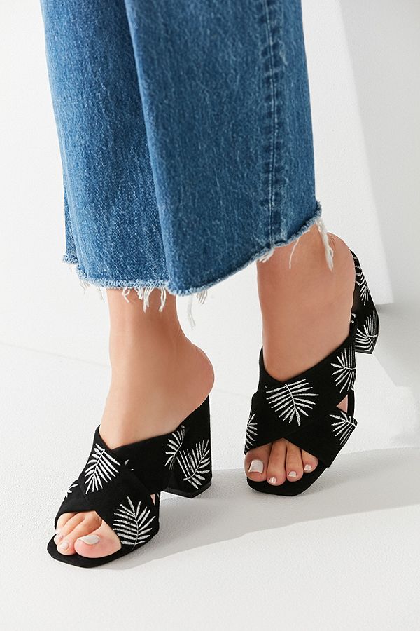 urbanoutfitters