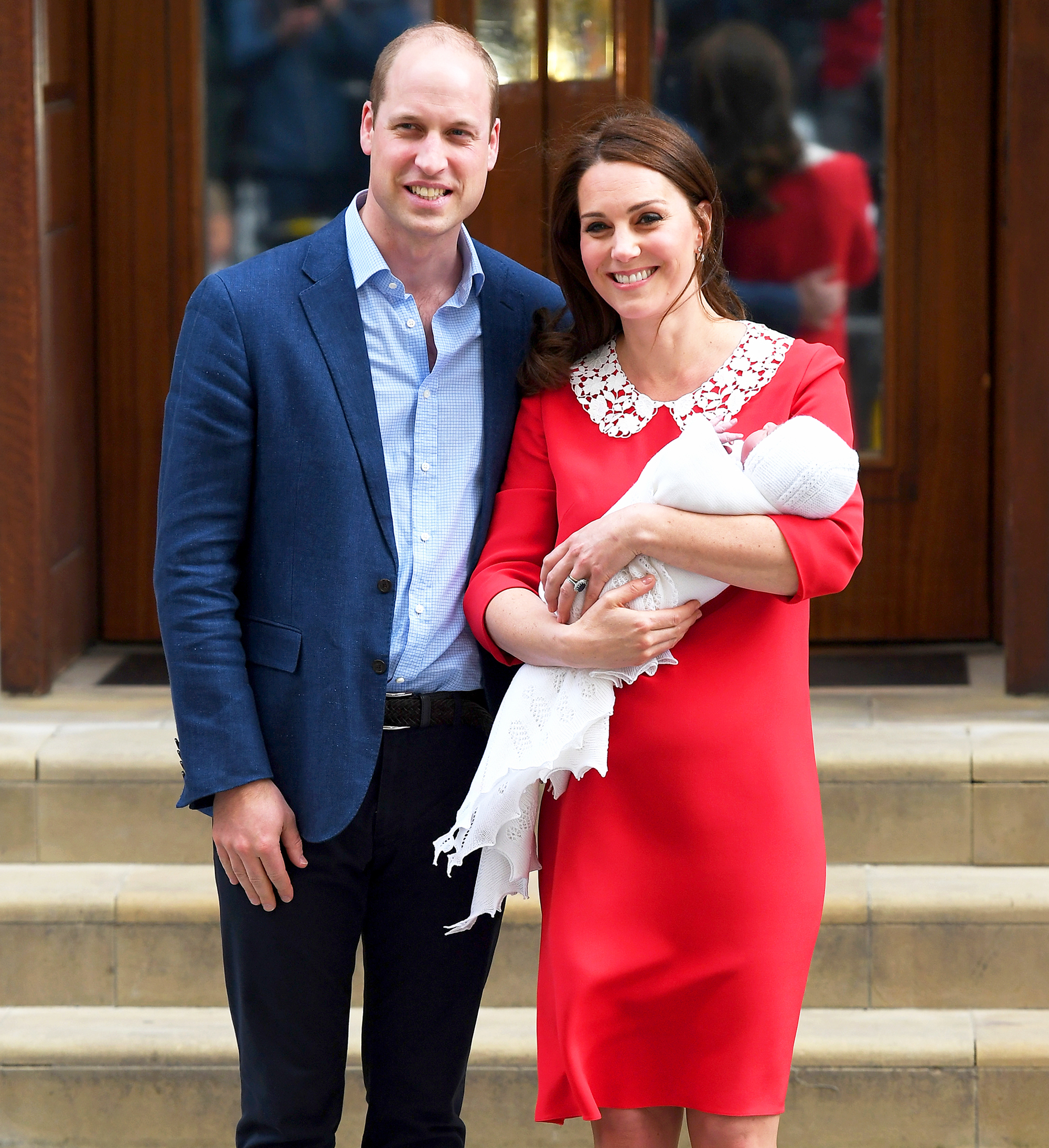 Prince William and Kate Middleton depart the Lindo Wing with their newborn son Prince Louis of Cambridge at St Mary's Hospital on April 23, 2018 in London, England.