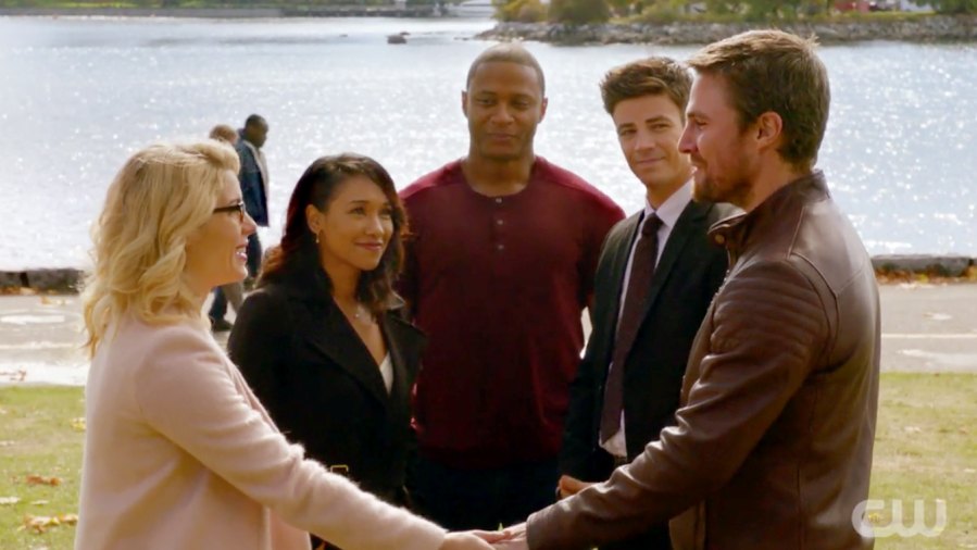 arrow-flash-crossover-wedding