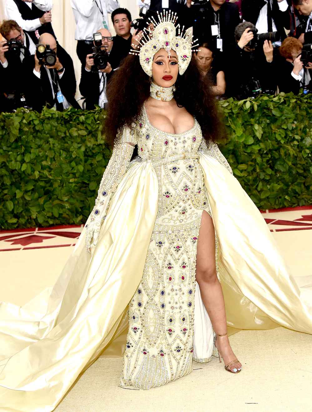 cardi-b-pregnant-met-gala-2018