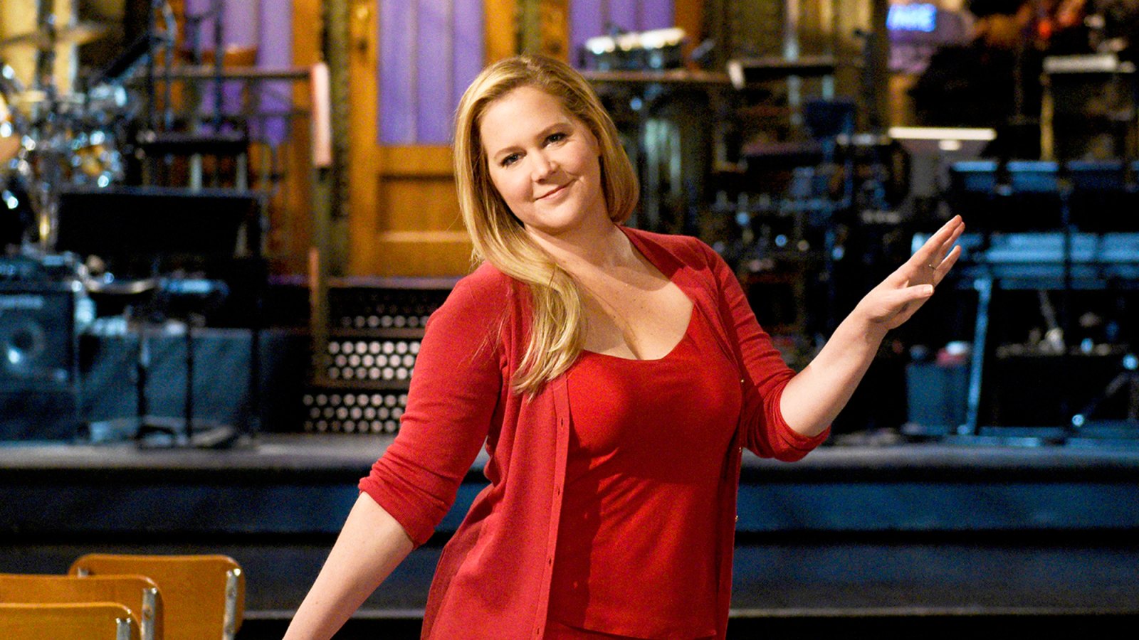 Host ‘SNL‘ host Amy Schumer