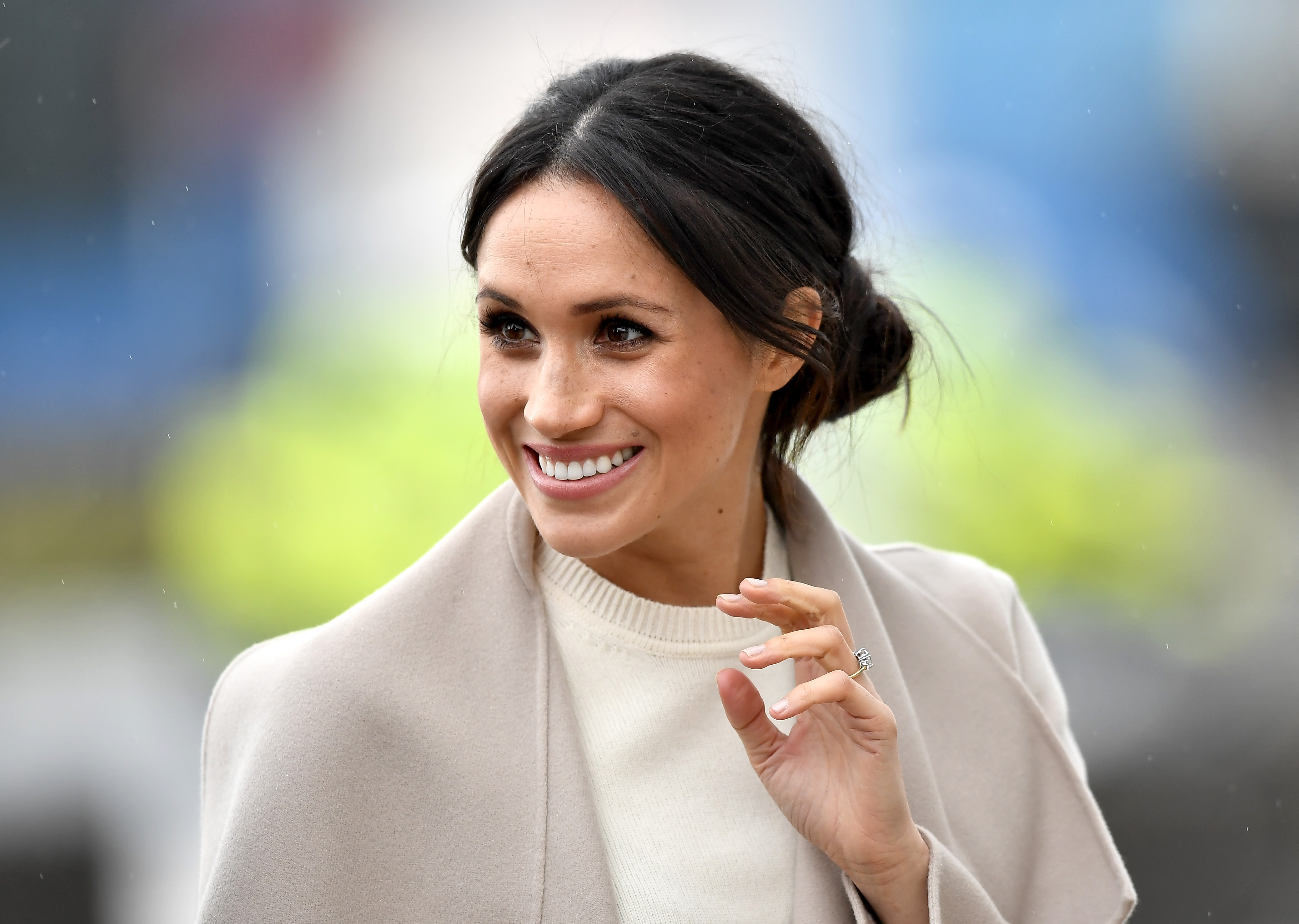 Duchess Meghan Queen Elizabeth Photo Style