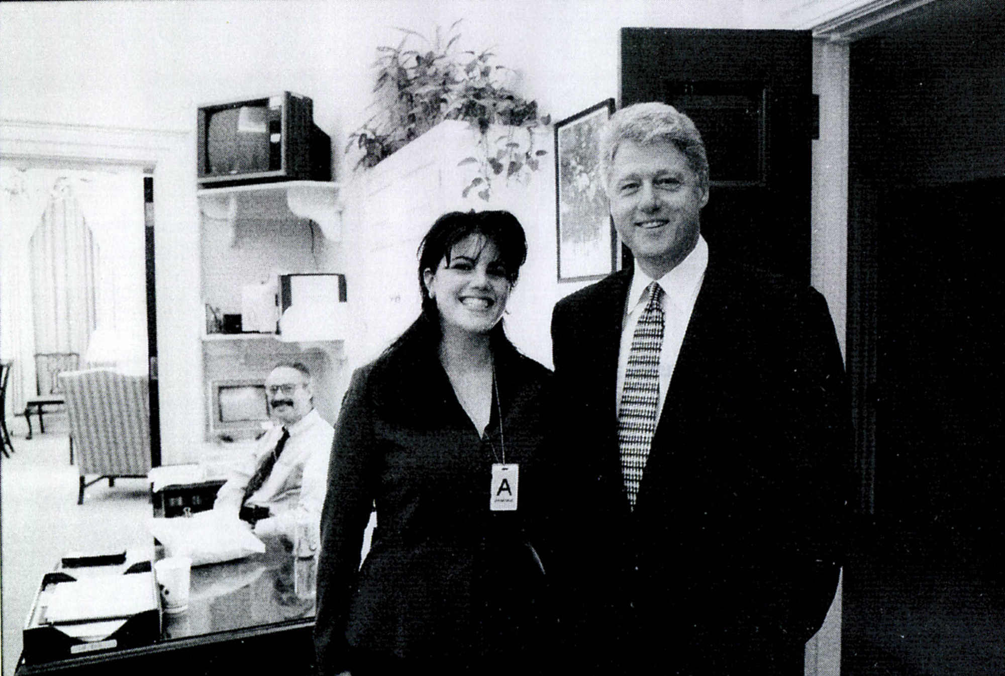 Monica Lewinsky meets with President Clinton