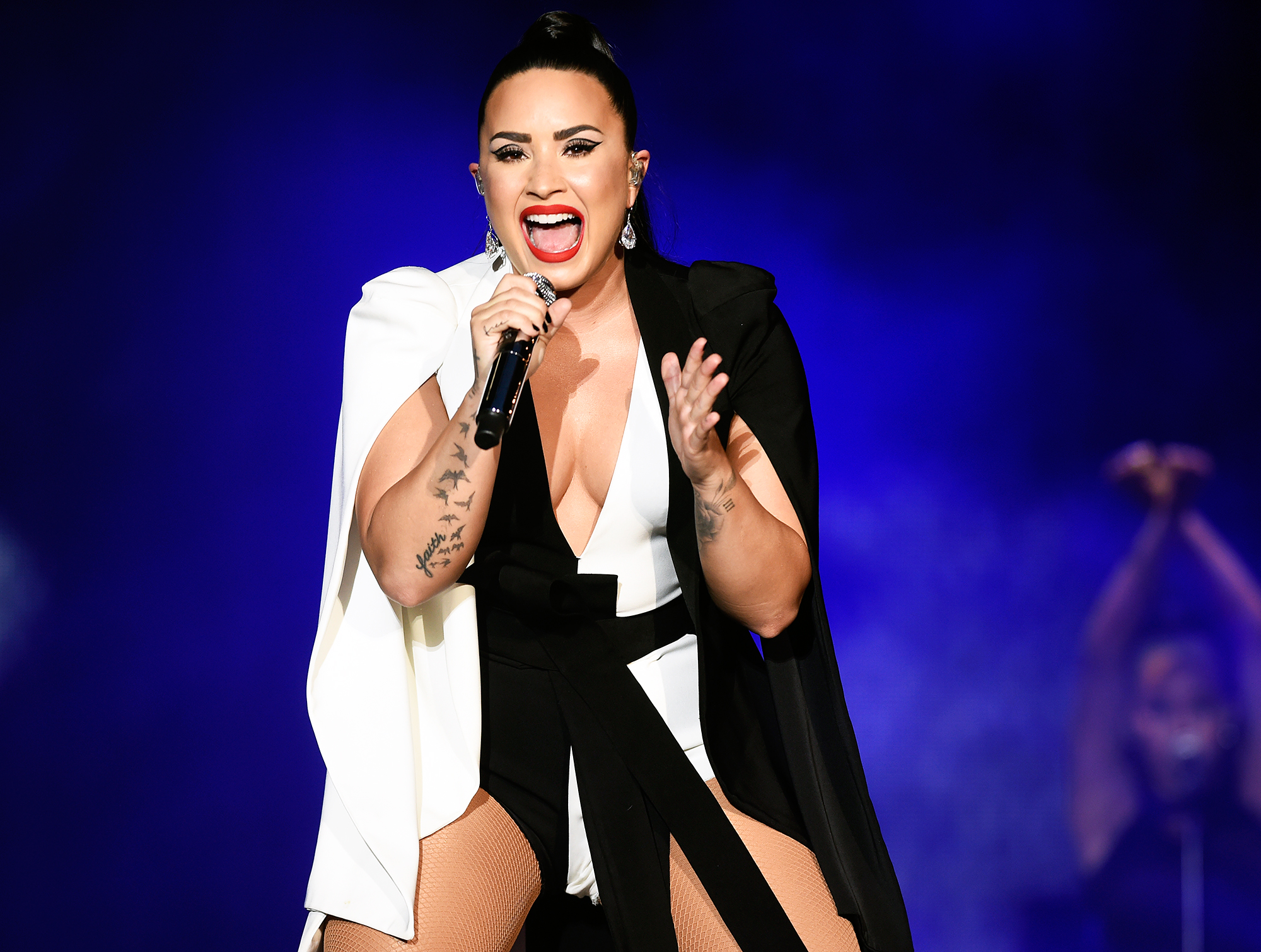 Demi Lovato Performs Sober