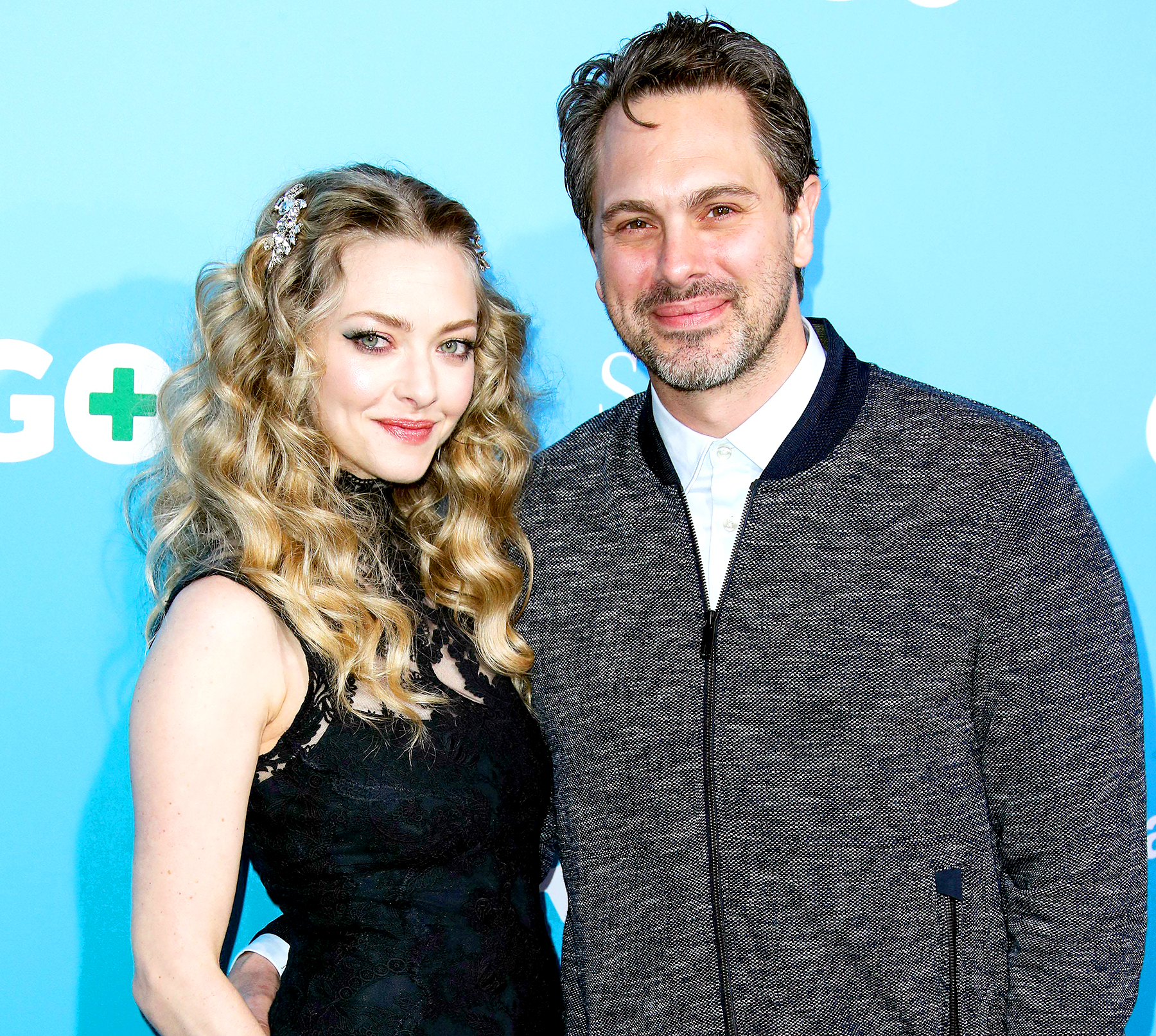 Amanda-Seyfried-and-Thomas-Sadoski