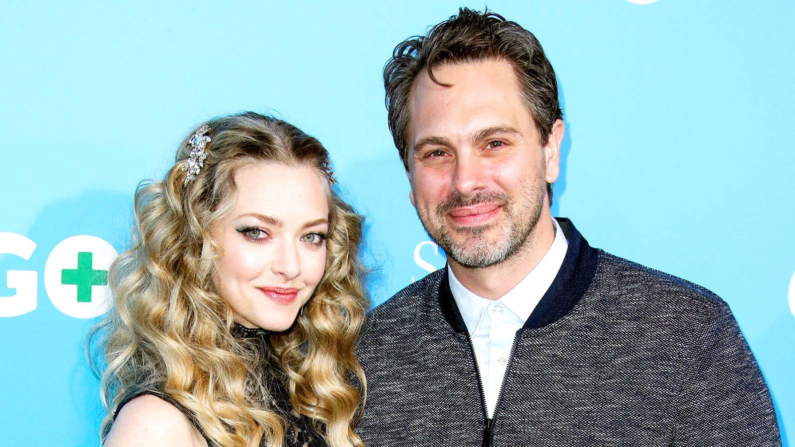 Amanda-Seyfried-and-Thomas-Sadoski