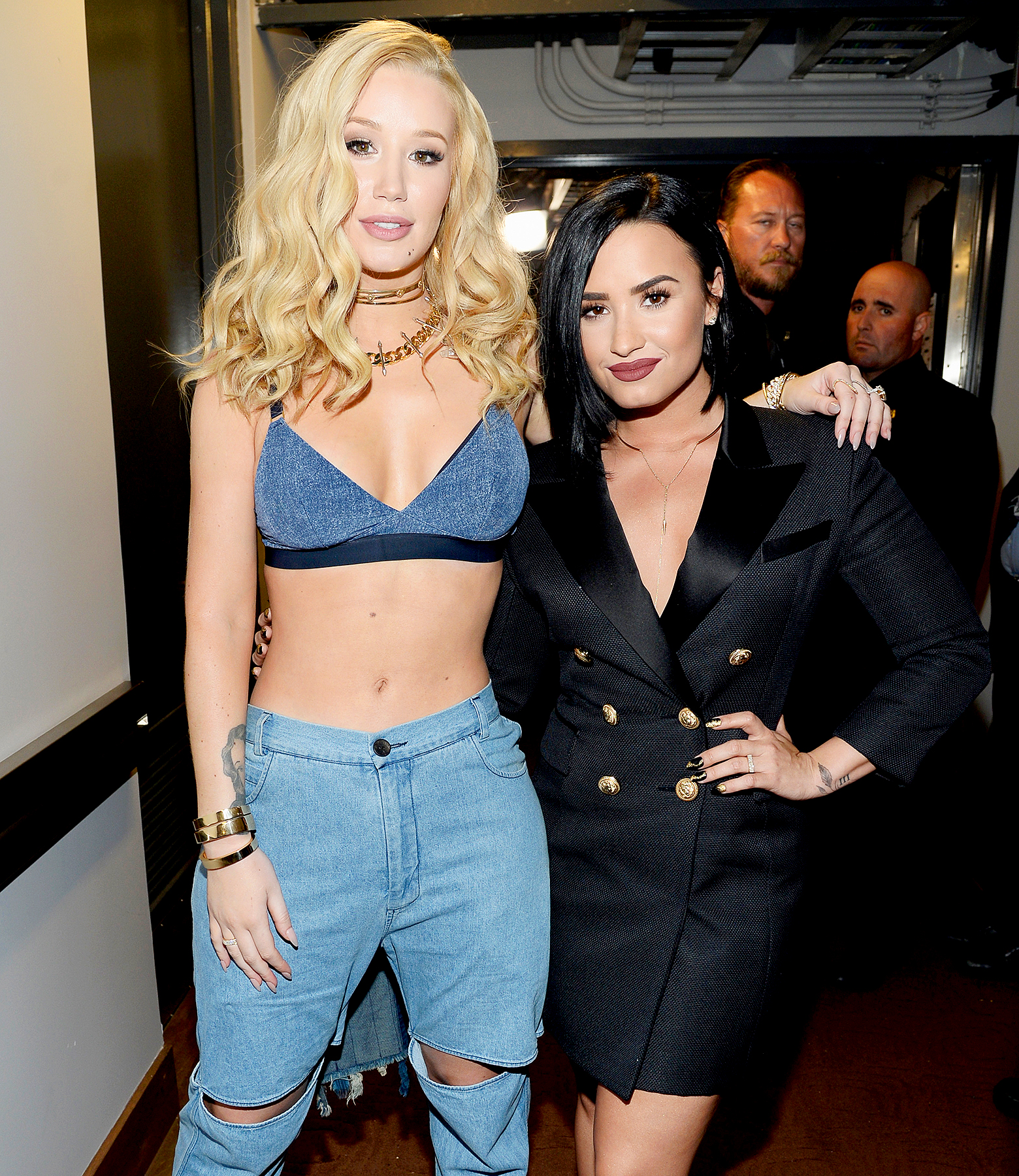 Iggy-Azalea-and-Demi-Lovato-relapse