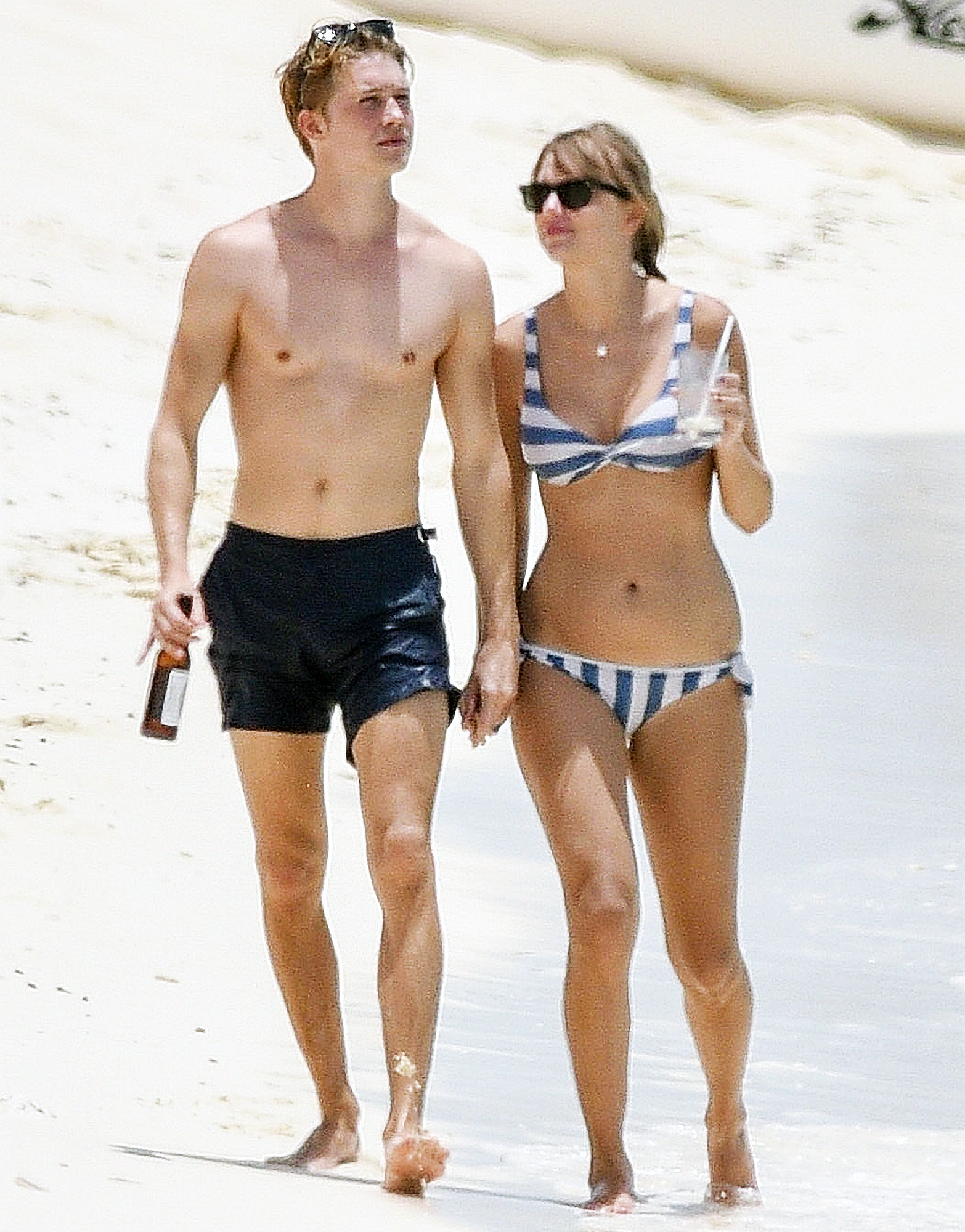 Joe Alwyn Taylor Swift Turks and Caicos